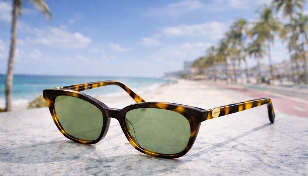 Occhiali da Sole Max&Co: Stile Giovane e Dinamico